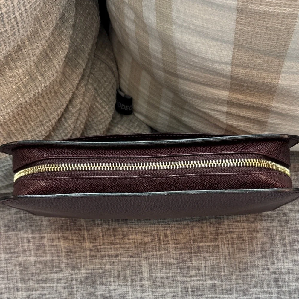 Louis Vuitton Burgundy Women’s Clutch
